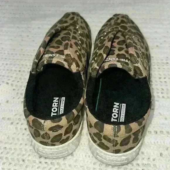 Tretorn Comfort insole system cheetah print tennis shoe size 7 - Picture 4 of 4